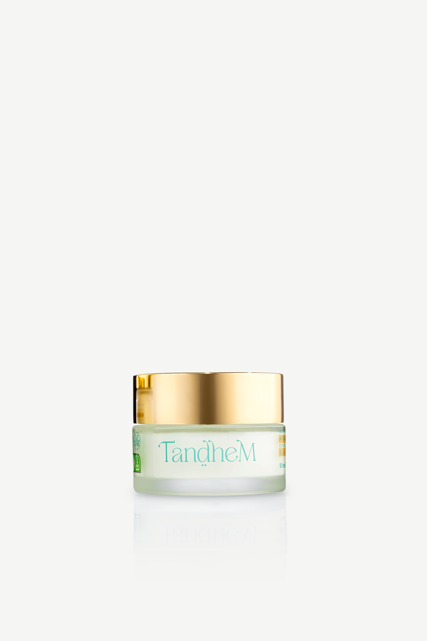 Hydrating facial serum with botanical actives for skin barrier support and glow