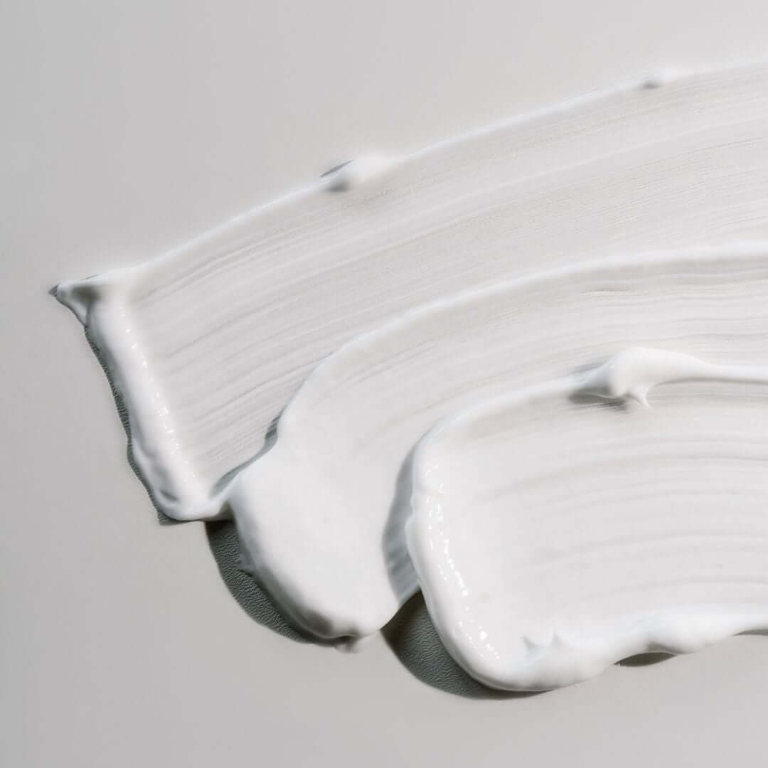 Active botanical eye contour cream texture with peptides for hydration and dark circles
