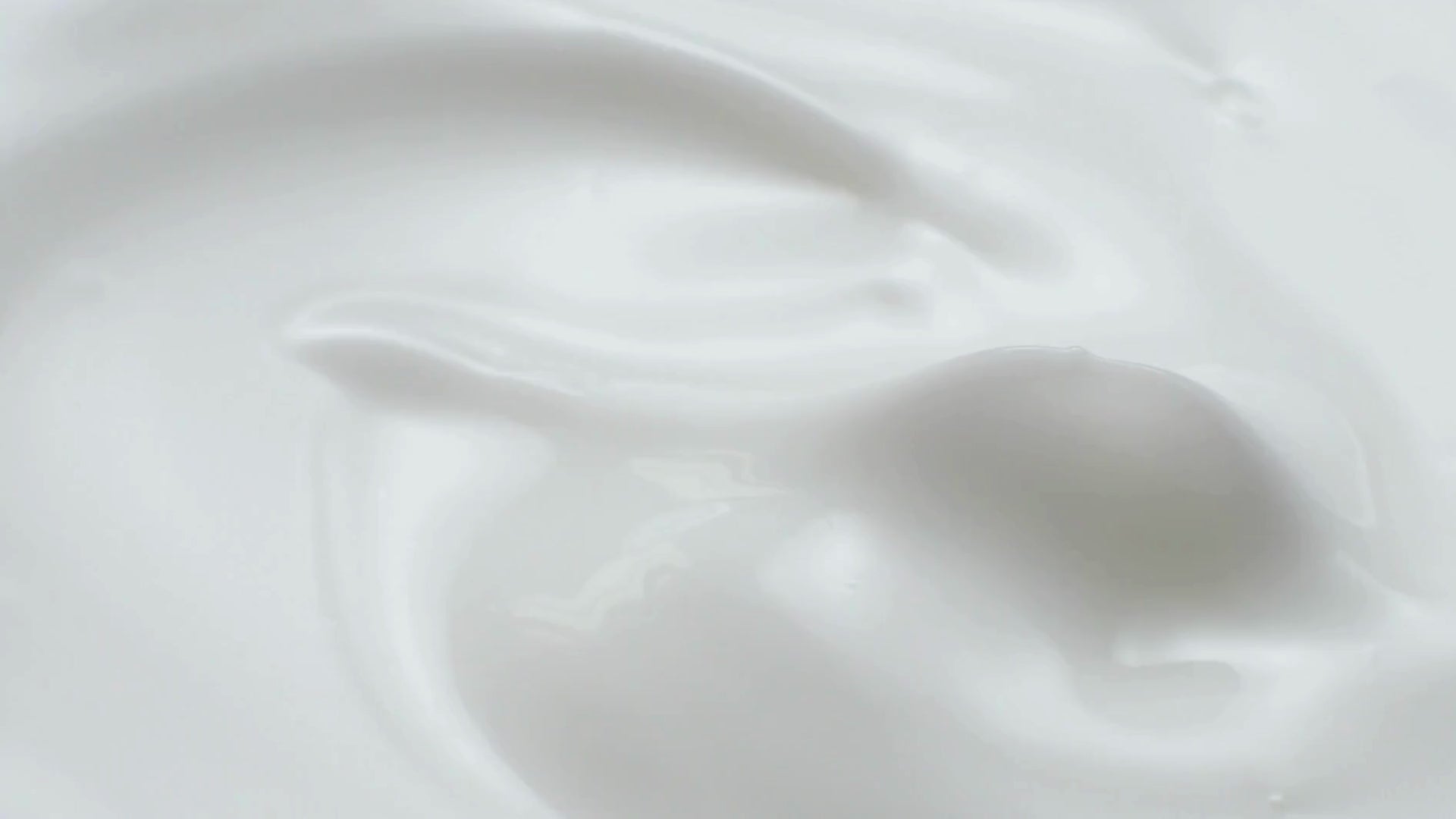 Active botanical eye contour cream texture video with peptides for hydration and dark circles