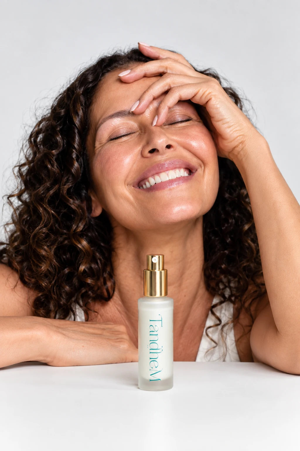 Pro-Aging Essential Face Serum (30 ml)